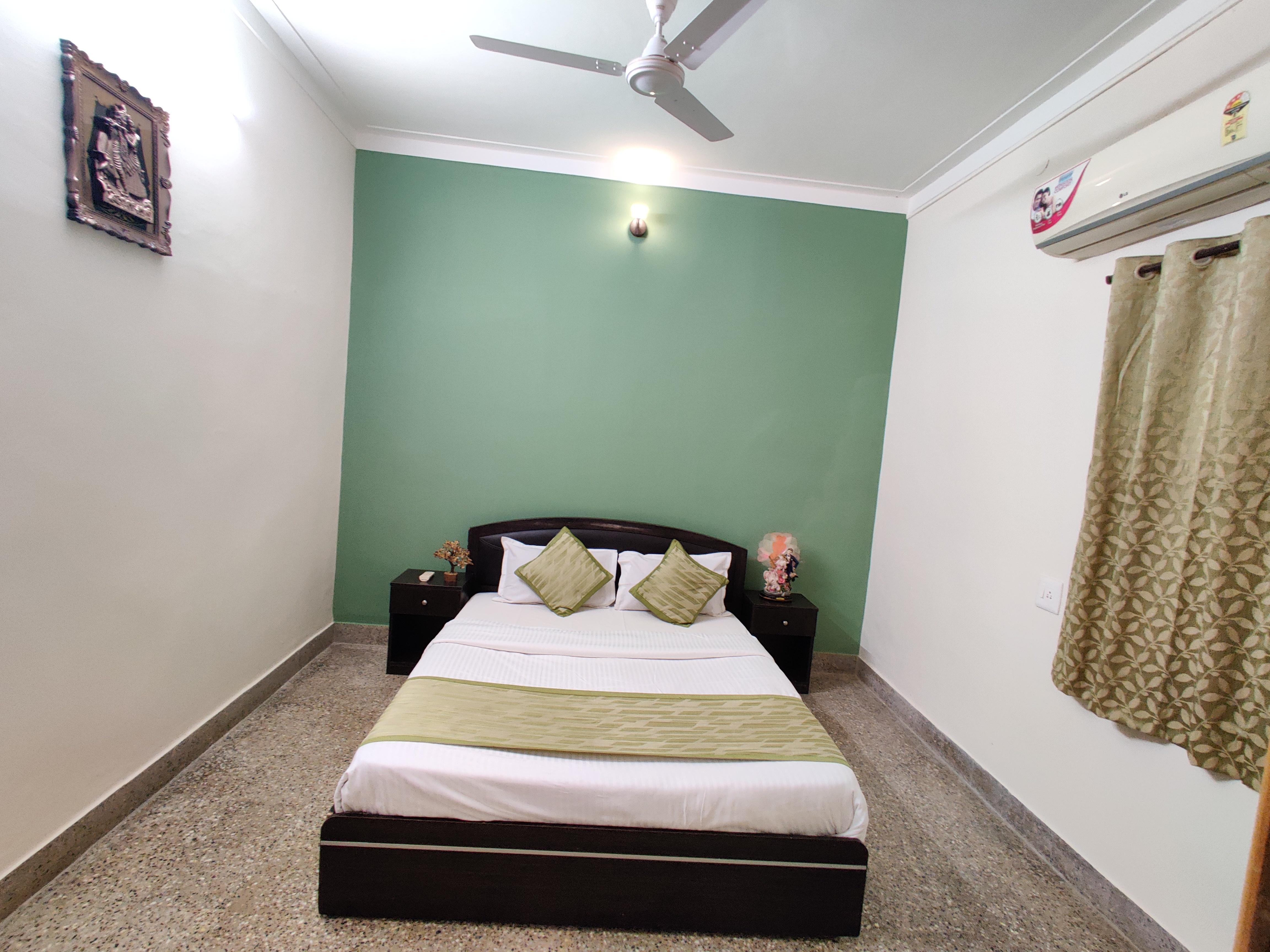 Suvarna Apartments Apollo guest house