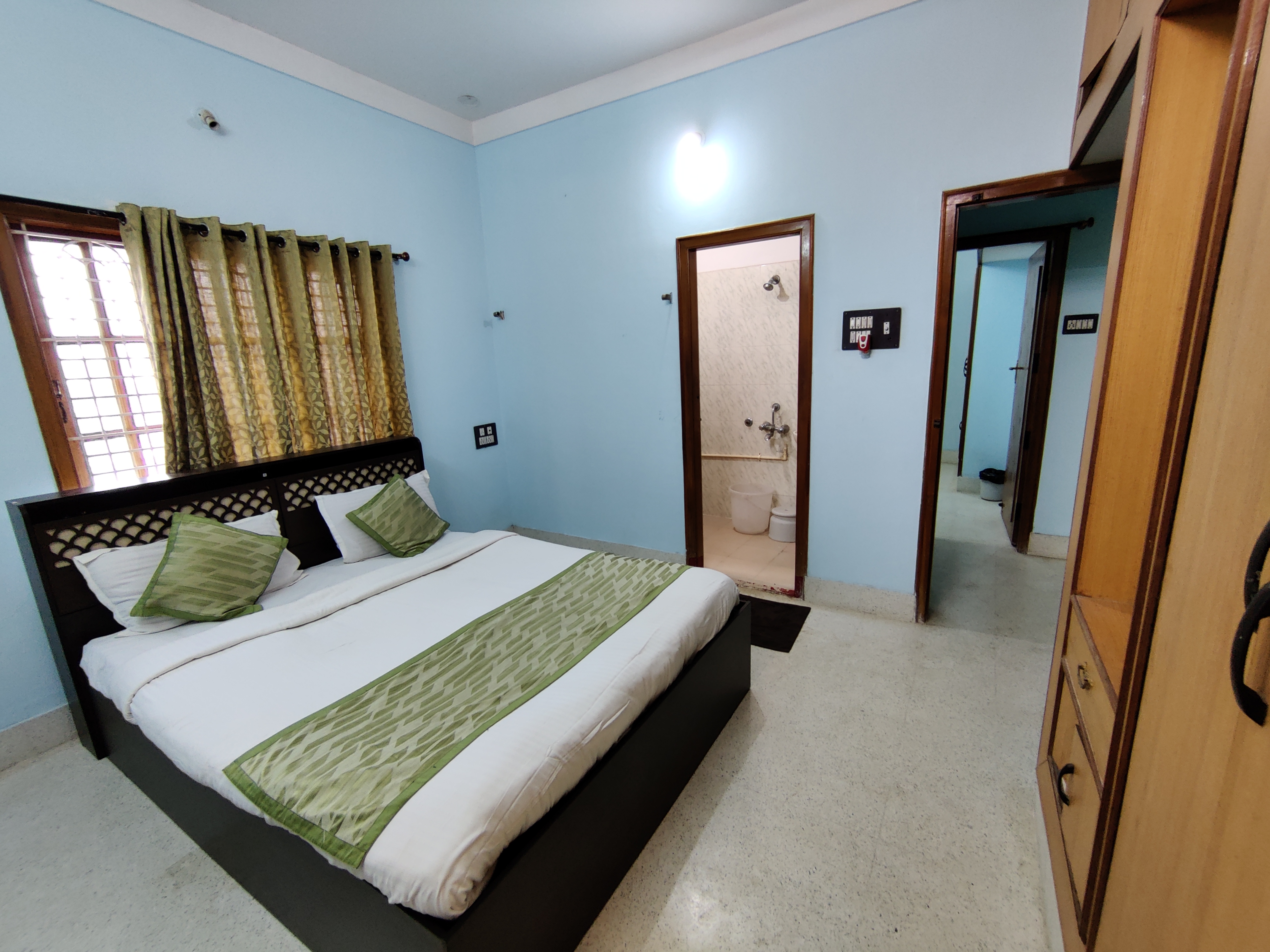 Suvarna Apartments-Kavitha Home Stay1