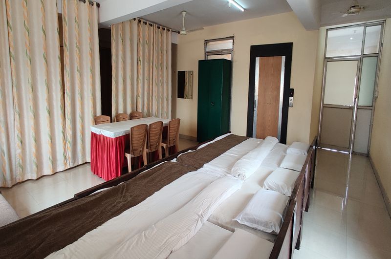 Suvarna Residency-Dormitory Room