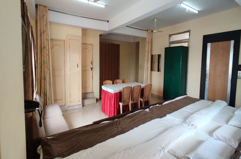 Suvarna Residency-Dormitory Room